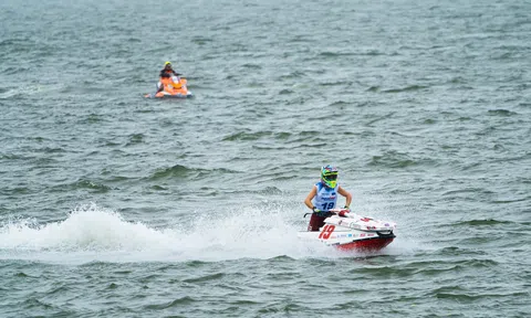 Lần đầu tiên tại Việt Nam diễn ra Giải đua mô tô nước quốc tế