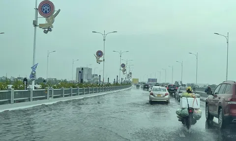 Cầu Vĩnh Tuy 2 vừa khai thác đã bị ngập úng