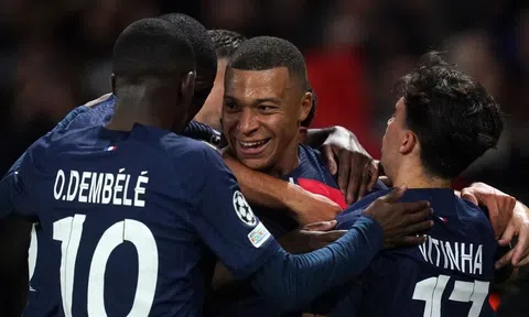 PGS đại thắng, đè bẹp AC Milan chiếm ngôi đầu bảng