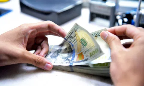 Ngân hàng tiếp tục tăng giá USD