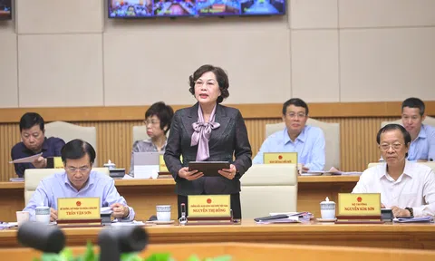 Tín dụng chảy mạnh vào bất động sản, chứng khoán, Thống đốc nói gì?