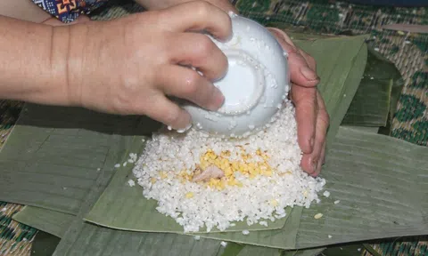 Làng bánh chưng lớn nhất Hải Phòng đỏ lửa dịp Tết, lộ bí quyết gia truyền trăm năm