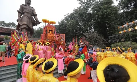 Làm gì để bảo tồn và gìn giữ những nét đẹp trong các lễ hội mùa Xuân?