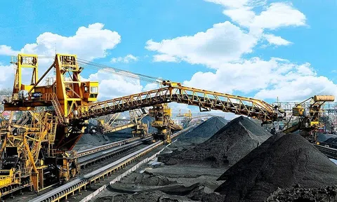 Thủ tướng chỉ thị đảm bảo cung ứng điện, cung cấp than, khí cho sản xuất điện