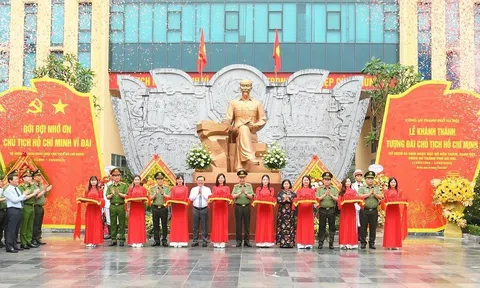 Khánh thành Tượng đài Chủ tịch Hồ Chí Minh và Trung tâm Thông tin chỉ huy Công an TP Hà Nội