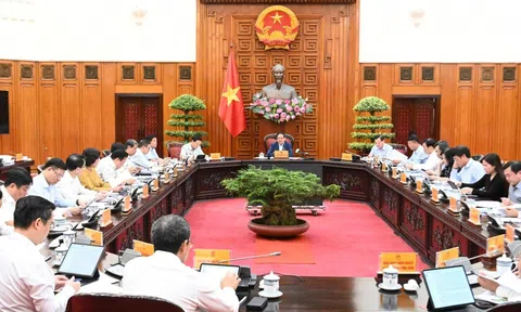 Chính phủ bàn giải pháp vừa kiểm soát lạm phát, vừa thúc đẩy tăng trưởng kinh tế những tháng cuối năm