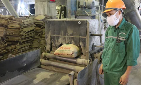 Nỗ lực tháo gỡ khó khăn thúc đẩy sản xuất, tiêu thụ ximăng, sắt thép và vật liệu xây dựng