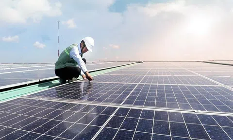 Nghiên cứu phương án khuyến khích, hỗ trợ tài chính lắp đặt điện mặt trời áp mái