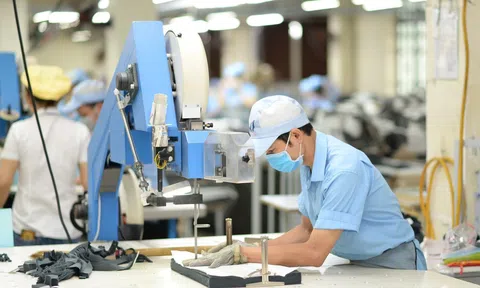 Cần giải quyết 4 vấn đề lớn của nền kinh tế để đạt mục tiêu tăng trưởng năm 2024