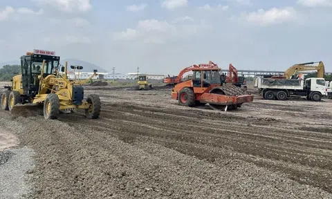 Thủ tướng chỉ đạo tháo gỡ vướng mắc, thúc đẩy tiến độ các dự án giao thông vận tải trọng điểm quốc gia