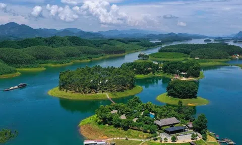 Nâng tầm giá trị du lịch Hồ Thác Bà sẽ là hạt nhân tăng trưởng xanh của tỉnh Yên Bái