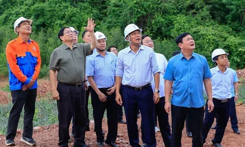 Thủ tướng yêu cầu mở đợt thi đua cao điểm đặc biệt hiện dự án Đường dây tải điện 500kV