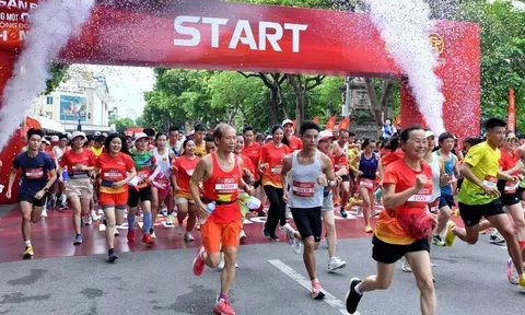 Hàng nghìn người tham gia giải chạy 'Vì cộng đồng không ma túy' tại Hà Nội