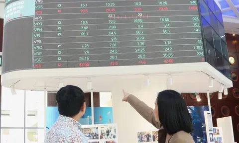 Tìm các giải pháp tháo gỡ các nút thắt trong việc nâng hạng thị trường chứng khoán