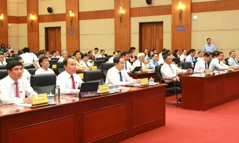 Chủ tịch Quốc hội Trần Thanh Mẫn dự khai mạc Kỳ họp thứ 18, HĐND Thành phố Hải Phòng