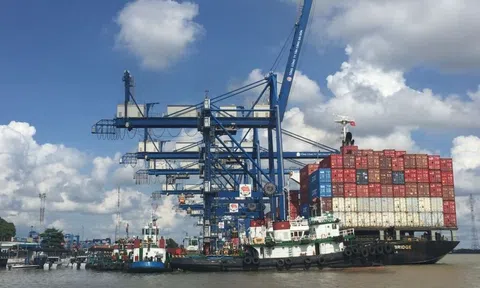 Bộ Công Thương khuyến nghị doanh nghiệp phối hợp với hải quan đẩy nhanh tiến độ xử lý hàng hoá tại cảng