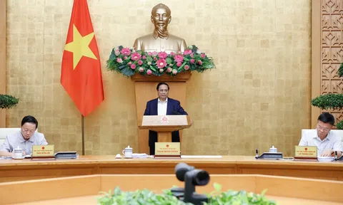 Thủ tướng Phạm Minh Chính: Thúc đẩy tăng trưởng mạnh hơn, các cân đối lớn thặng dư cao hơn