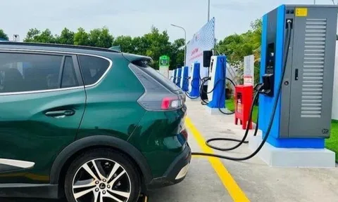 Phát triển phương tiện giao thông xanh từ cơ chế hỗ trợ giá điện các trạm sạc xe điện