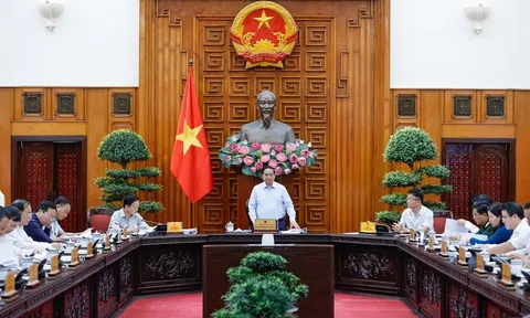 Xây dựng luật theo hướng đẩy mạnh phân cấp, phân quyền nâng cao năng lực thực thi
