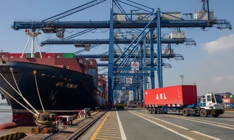 Lộ trình xanh phát huy thế mạnh ngành logistics Việt Nam