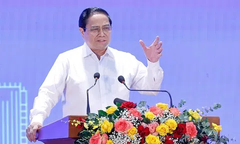 Thủ tướng: Đủ cơ sở để Đà Nẵng phát triển bứt phá, thần tốc hơn