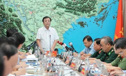Bộ trưởng Lê Minh Hoan: Bão số 3 rất mạnh, cần "hành động không hối tiếc"