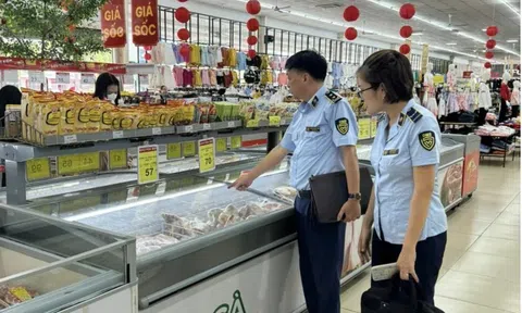 Tăng cường cung ứng hàng hóa, kiểm soát thị trường ứng phó khẩn cấp với cơn bão số 3