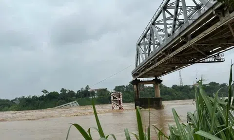 Phó Thủ tướng Hồ Đức Phớc: Khẩn trương tìm kiếm, cứu nạn vụ sập cầu Phong Châu