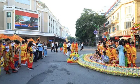 Hùng tráng “Ngày hội Văn hóa vì hòa bình” chào mừng kỷ niệm 70 năm Ngày Giải phóng Thủ đô với 10.000 người tham gia trình diễn