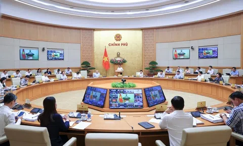 Nỗ lực thực hiện các nhóm nhiệm vụ và giải pháp trọng tâm, phấn đấu tăng trưởng GDP năm 2024 khoảng trên 7%