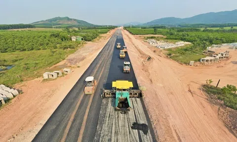 Thường trực Chính phủ chỉ đạo thực hiện 6 nhiệm vụ trọng tâm xây dựng các công trình trọng điểm quốc gia