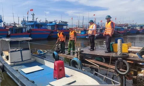 Chủ động ứng phó bão số 6: Sẵn sàng sơ tán người dân vùng nguy cơ sạt lở, ưu tiên bảo vệ tính mạng là trên hết