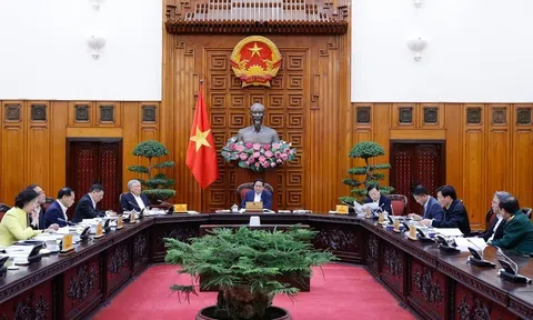 Thủ tướng: Việc tinh gọn sắp xếp bộ máy quyết tâm phải cao, hành động phải quyết liệt để triển khai đồng bộ, hiệu quả