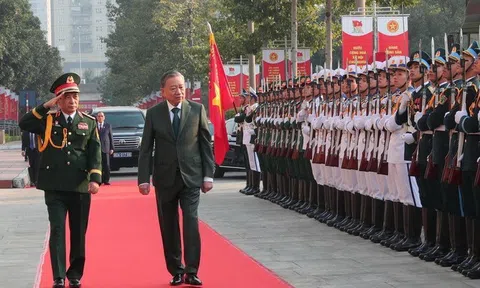 Xây dựng Quân đội nhân dân cách mạng, chính quy, tinh nhuệ, hiện đại tuyệt đối trung thành với Tổ quốc