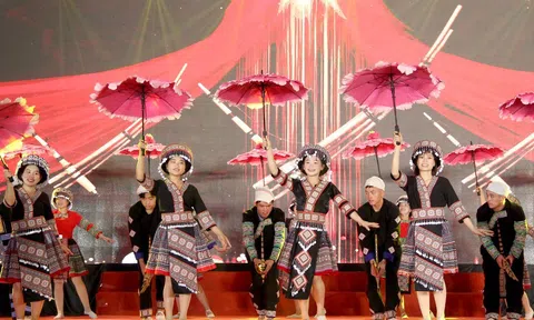 Festival Khèn Mông và lễ hội hoa tớ dày thăng hoa giá trị di sản vùng cao Mù Cang Chải