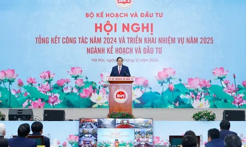 Thủ tướng: Làm tốt hơn nữa trong công tác điều hành kế hoạch và điều phối kinh tế vĩ mô, xây dựng kịch bản tăng tốc, bứt phá