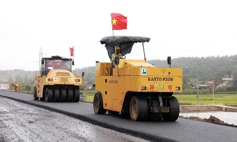 Thủ tướng chỉ đạo chăm lo, hỗ trợ người lao động làm việc trên công trường trong dịp Tết Nguyên đán Ất Tỵ năm 2025