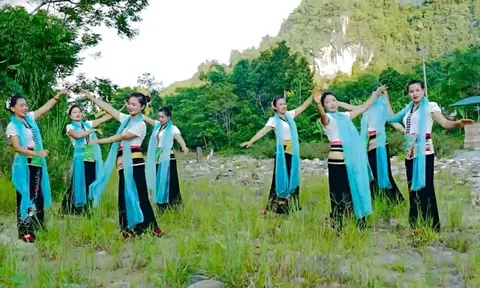 Xuân về mang tiếng nhạc xòe vang vọng bản vùng cao