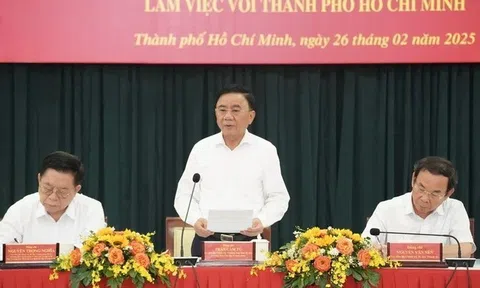 Kỷ niệm 50 năm thống nhất đất nước là sự kiện đặc biệt quan trọng của Đảng, đất nước và dân tộc