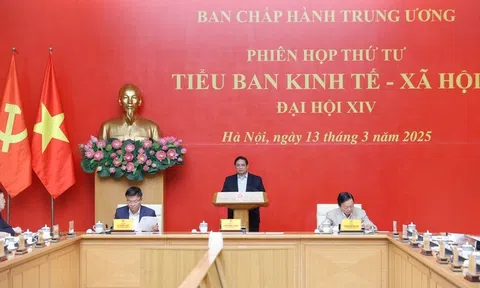 Thủ tướng Phạm Minh Chính chủ trì phiên họp thứ tư Tiểu ban Kinh tế - xã hội Đại hội XIV của Đảng