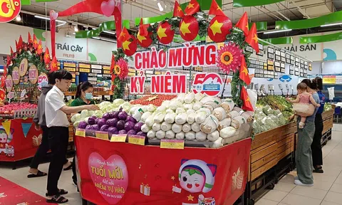 Doanh nghiệp bán lẻ linh hoạt kích cầu tiêu dùng trong cao điểm mua sắm dịp nghỉ lễ