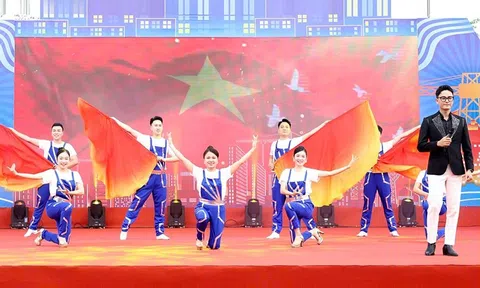 Giai cấp công nhân và người lao động tự tin bước vào kỷ nguyên mới - kỷ nguyên vươn mình của dân tộc