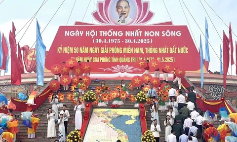 Tổ quốc gọi: “Con ơi, đừng quên”