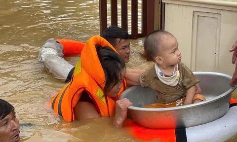 4 người chết, gần 62.000 ngôi nhà sập hoàn toàn, hư hỏng và tốc mái sau bão số 10