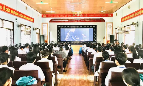 Quảng Trị công chiếu bộ phim “Vĩ tuyến 17 - Chiến tranh nhân dân”