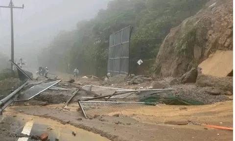 Khắc phục xong sự cố sạt lở tại đèo Hải Vân, giao thông trở lại bình thường