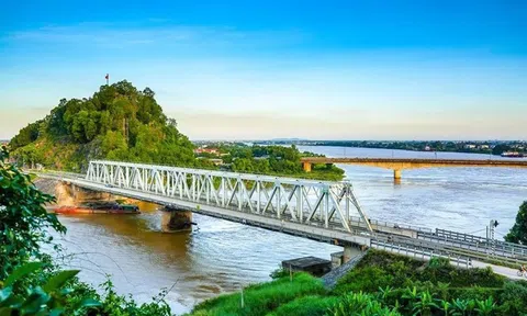 Bài 1: Dòng chảy huyền thoại tạo nên danh thắng