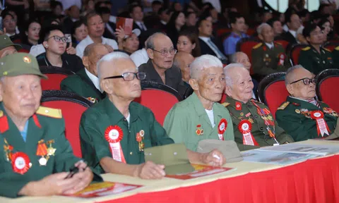 Gặp mặt, tri ân chiến sĩ, thanh niên xung phong tham gia chiến dịch Điện Biên Phủ