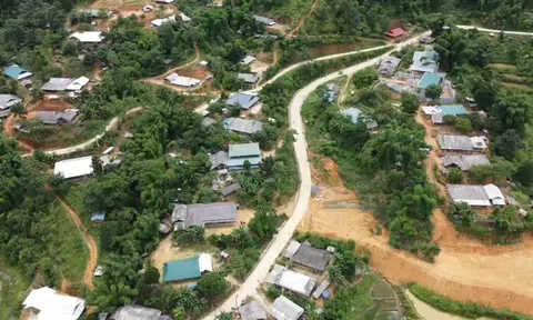 Xóa bỏ hủ tục, từng bước nâng cao đời sống vùng đồng bào dân tộc Mông