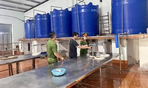 Công an tỉnh Thanh Hoá thông tin ban đầu về vụ nước mắm bị vứt bỏ ven kênh Phú Ninh